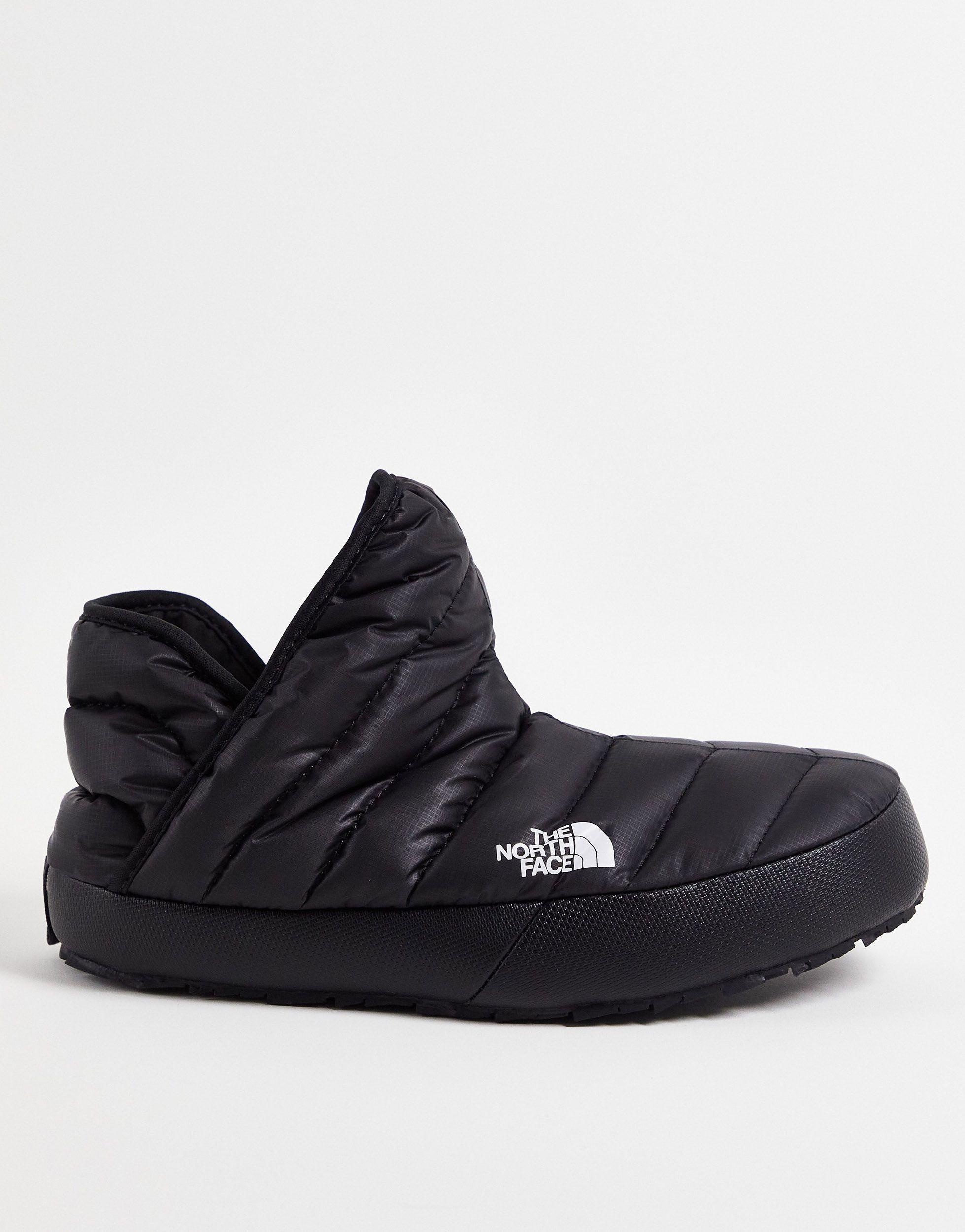 The North Face Thermoball Traction Slippers in Black | Lyst