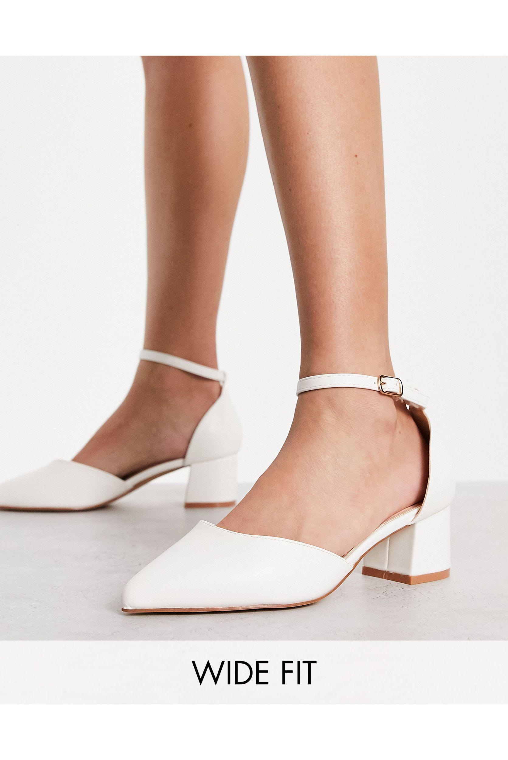 Mid block heel closed deals toe