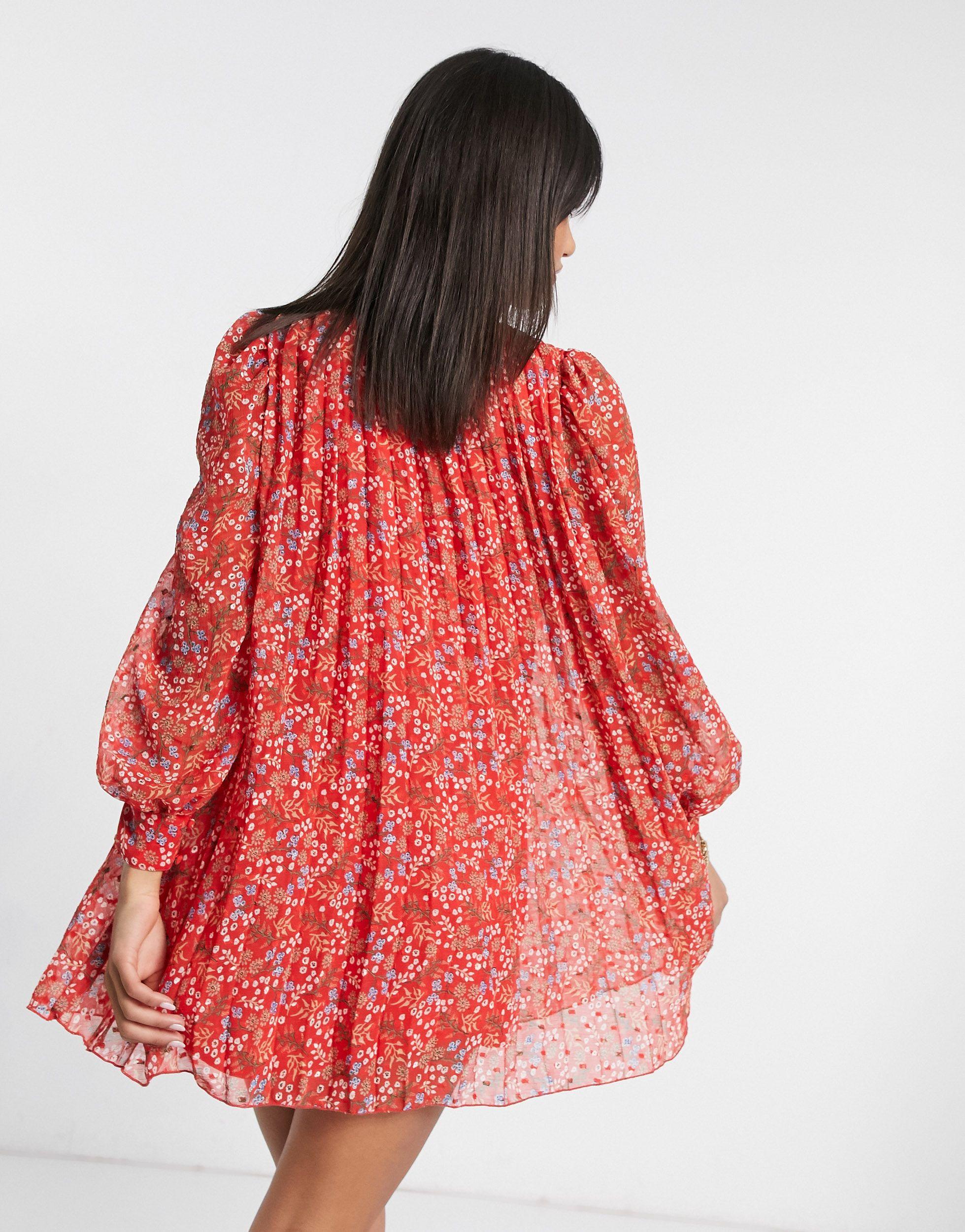 Robe trapèze courte plissée à imprimé fleurs avec liens au col - rouge ASOS  en coloris Rouge | Lyst