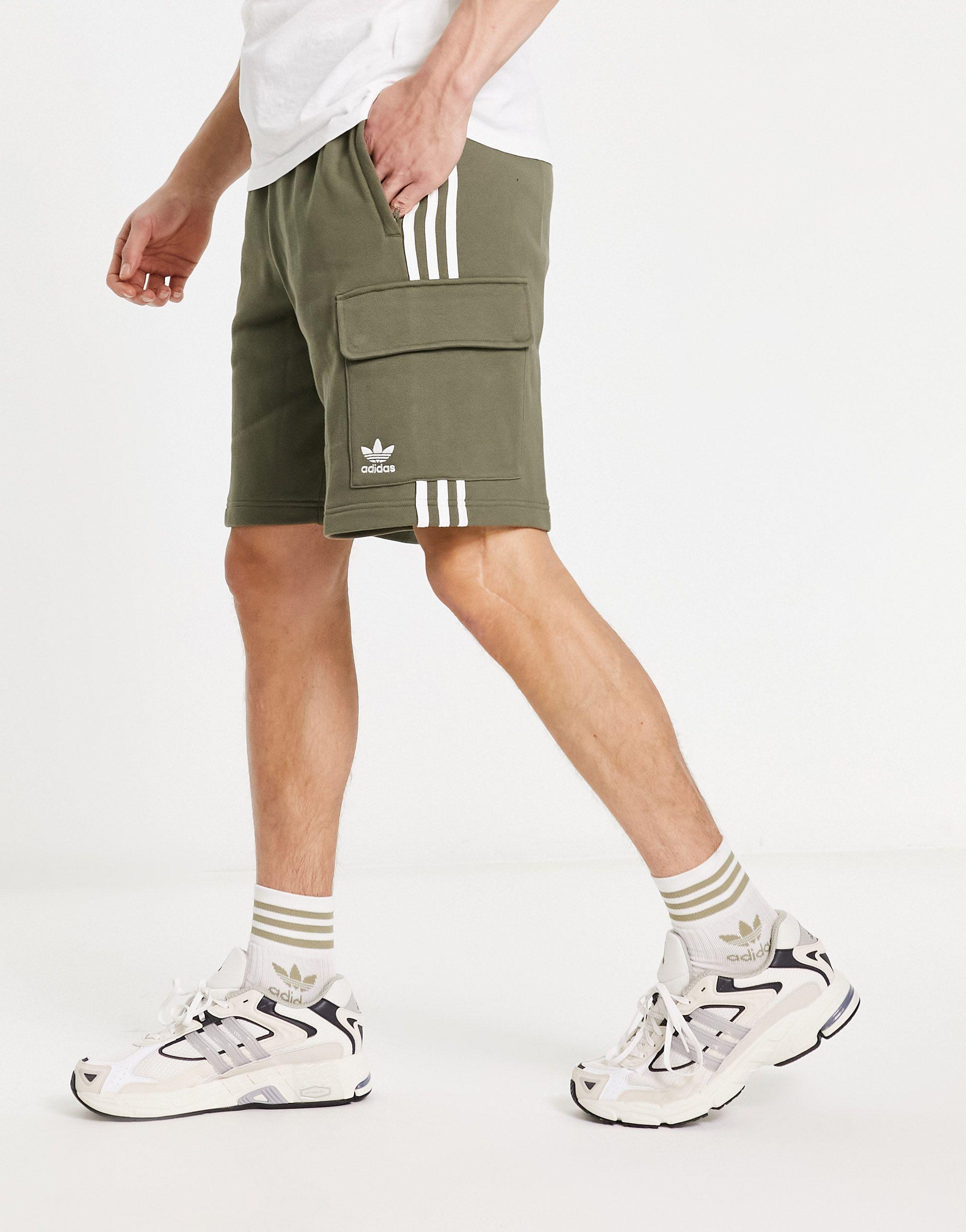 adidas Originals House Of Adicolor 3s Cargo Shorts in White for Men | Lyst