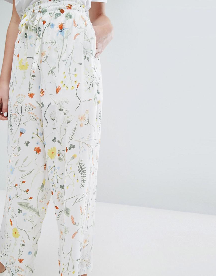 Monki Synthetic Floral Wide Leg Trousers in White | Lyst
