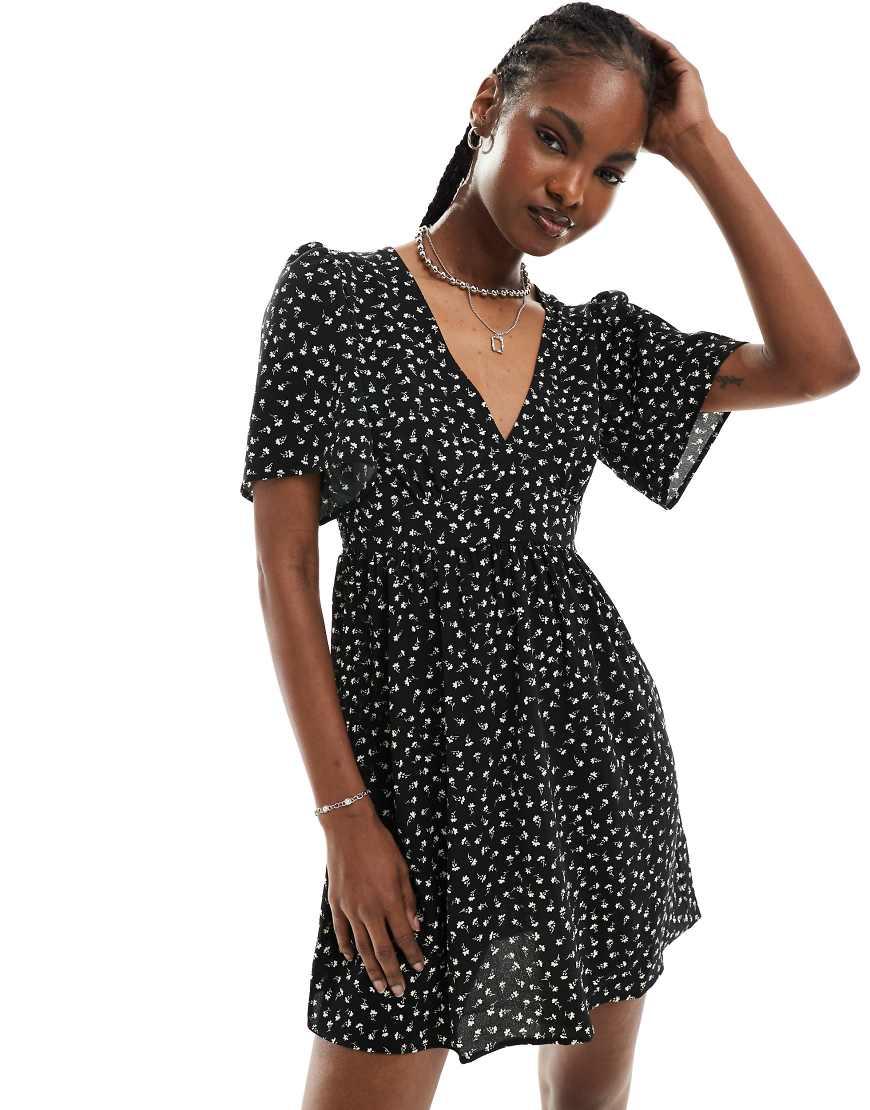 Monki Short Sleeve Mini Dress With V Neck in Black Lyst UK