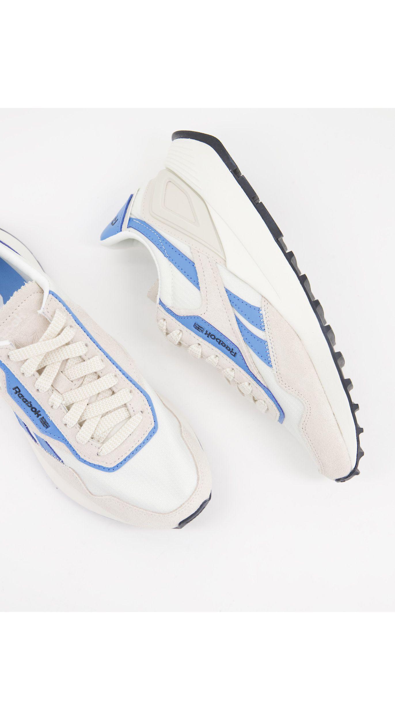 reebok trainers beige