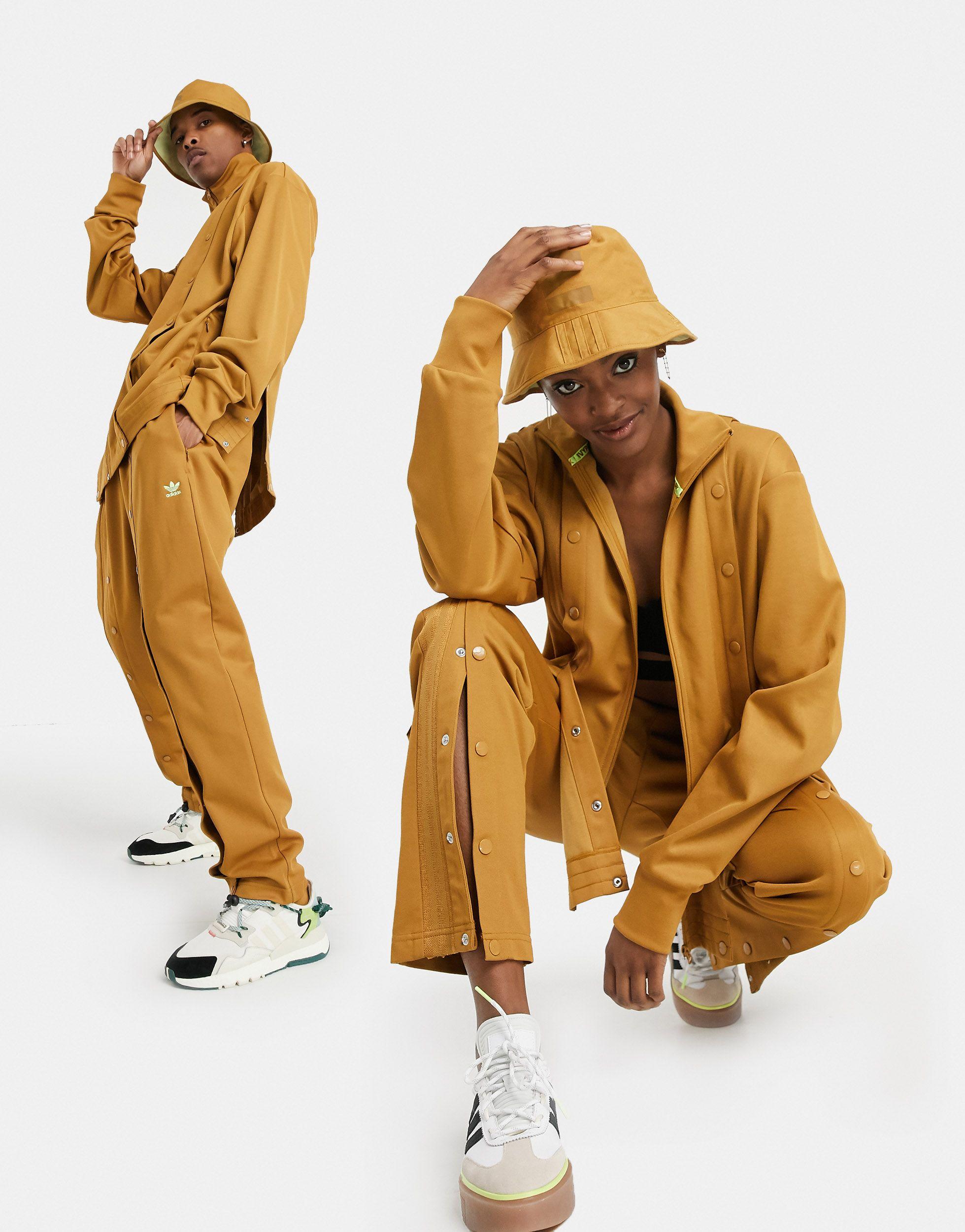 Adidas x - Pantaloni sportivi color mesa con bottoni a pressioneIvy Park in  Cotone di colore Marrone | Lyst