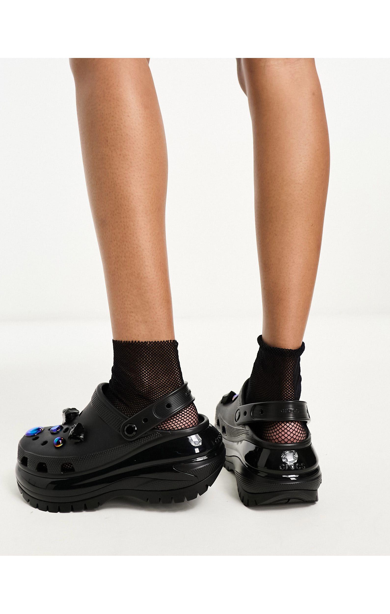 Crocs™ Asos Exclusive Mega Crush Shells And Pearls Clogs in Black | Lyst