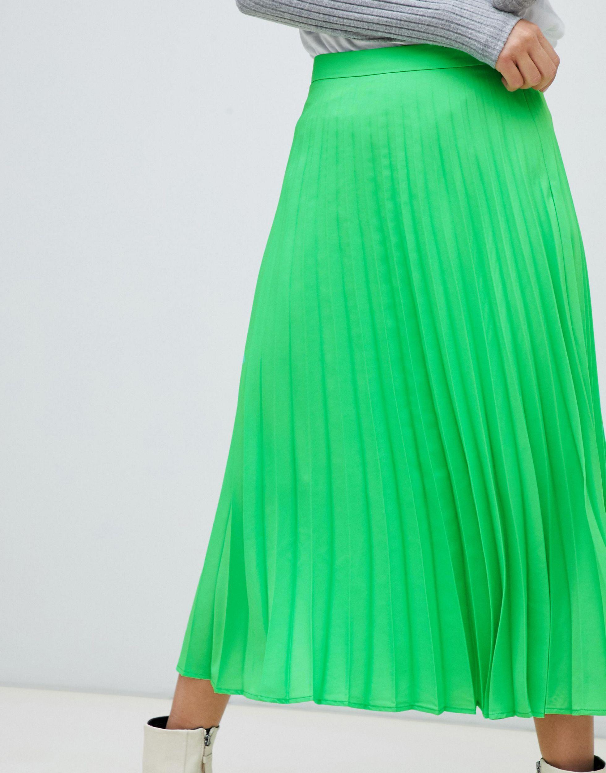 Cubo vestido Embajada Falda plisada en verde neón con pliegues Stradivarius de color Verde | Lyst
