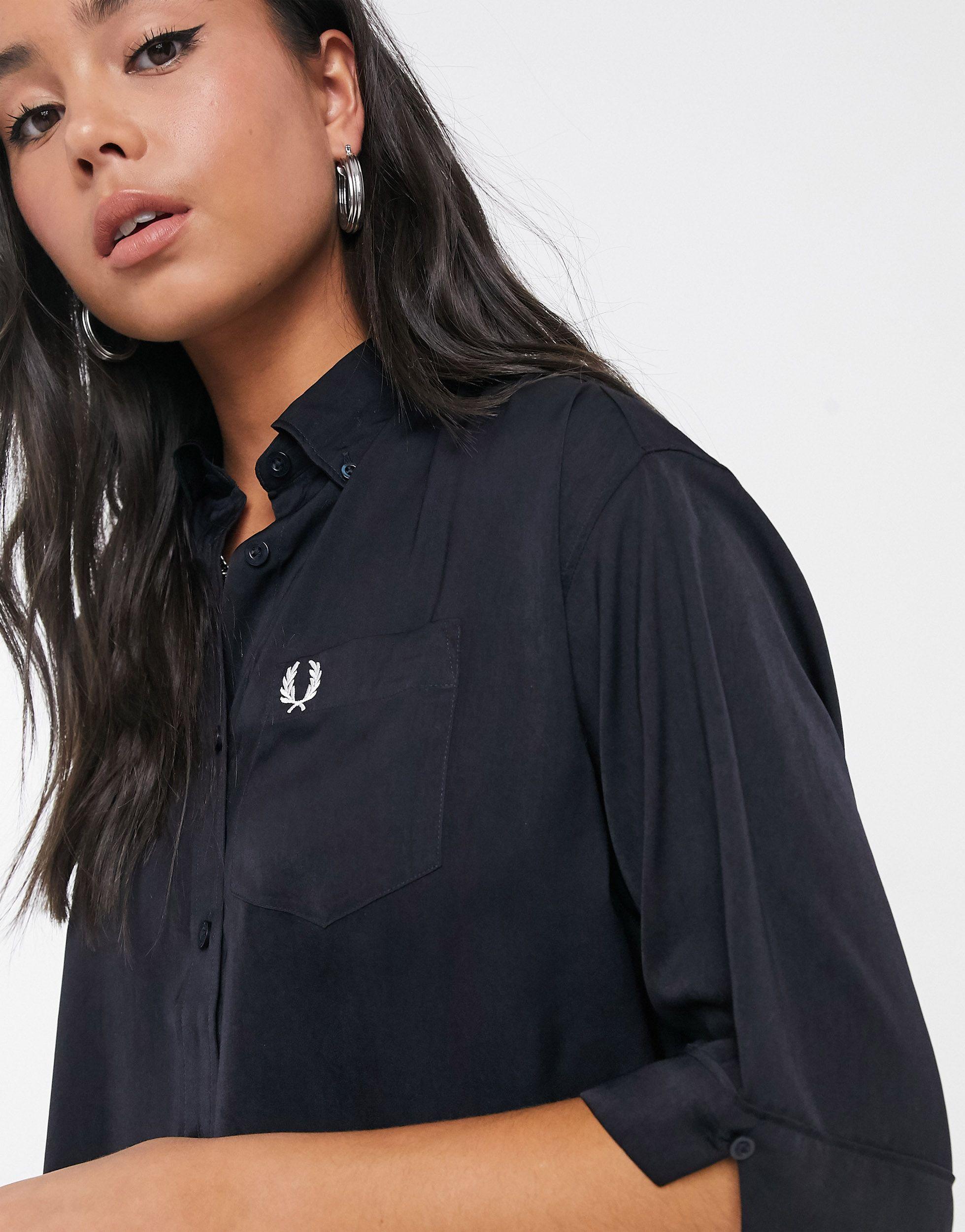 Fred Perry Oversized Boxy Shirt in Navy (Blue) | Lyst