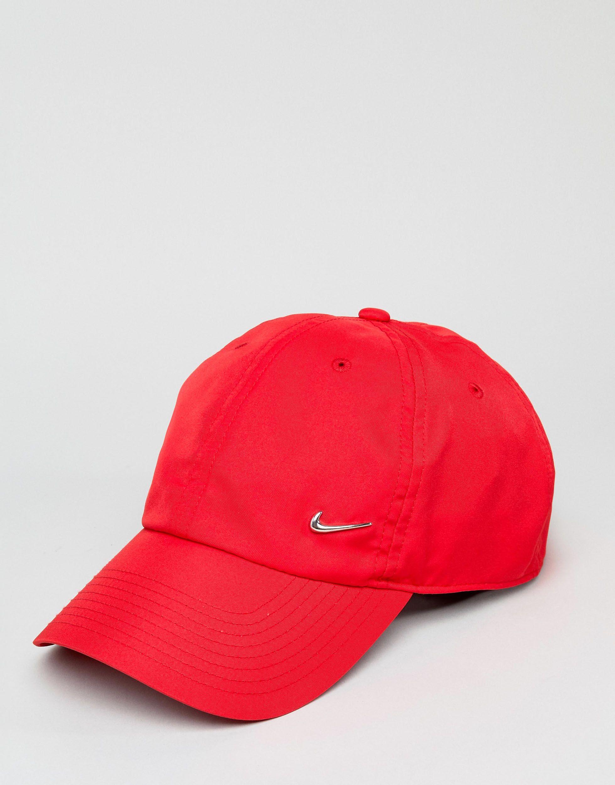 bunke Det onsdag Nike Metal Swoosh Cap In Red 943092-657 for Men - Lyst