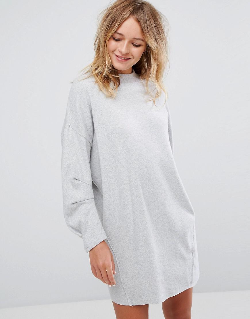 white dress pull and bear