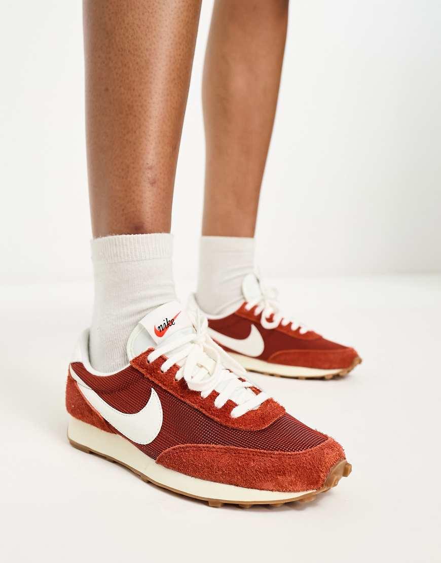 nike daybreak red