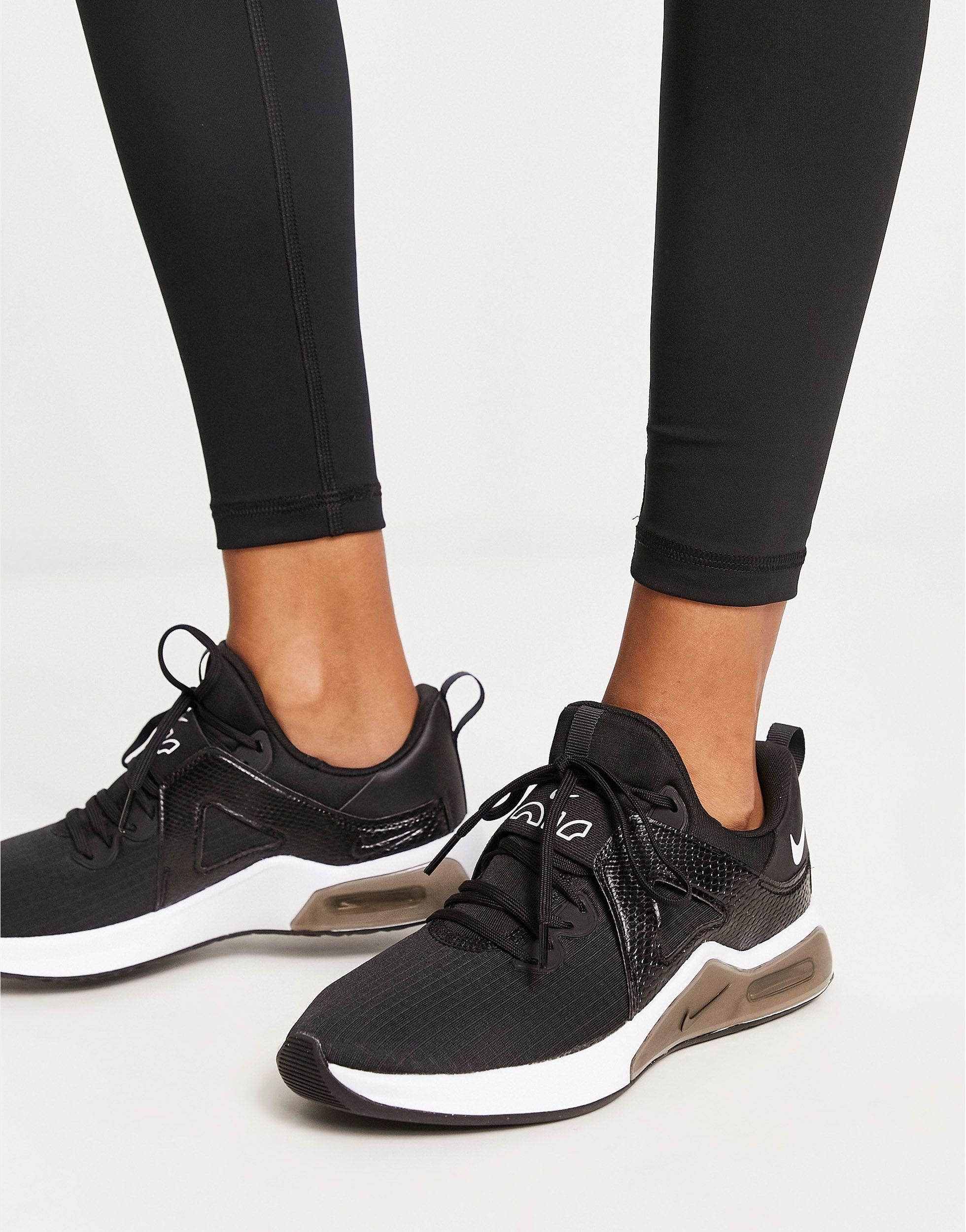 Overvind ophobe hende Nike Air Max Bella Tr 5 Trainers in Black | Lyst