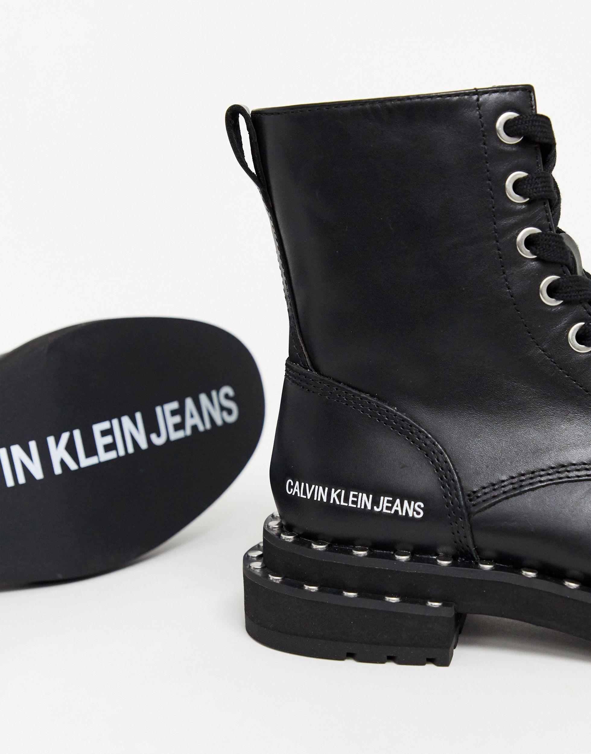 Calvin Klein Denim Nannie - Enkellaarzen Met Dikke Zool, Studs En  Vetersluiting in het Zwart - Lyst