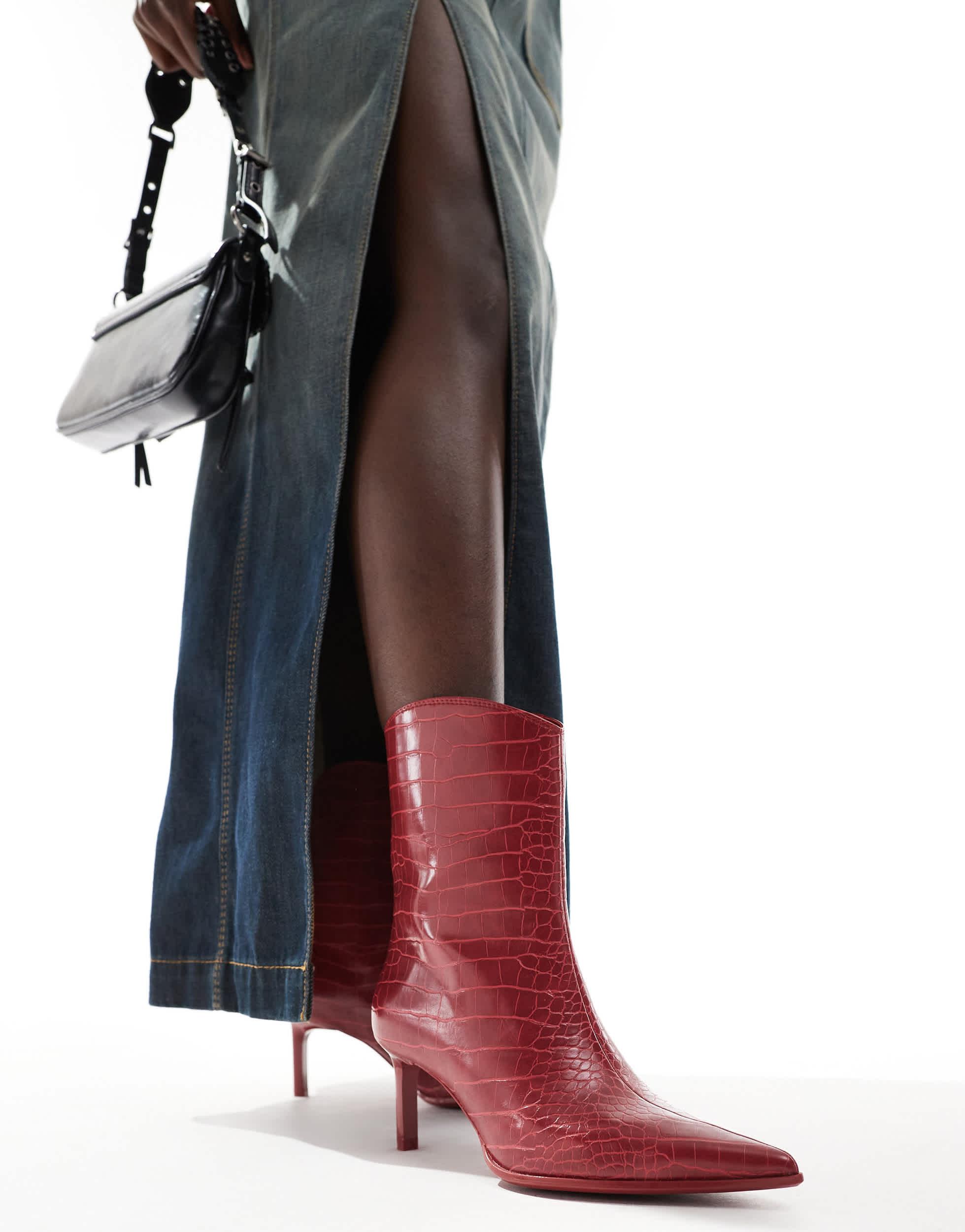 Bottines a bout pointu et petit talon Bershka en coloris Rouge Lyst