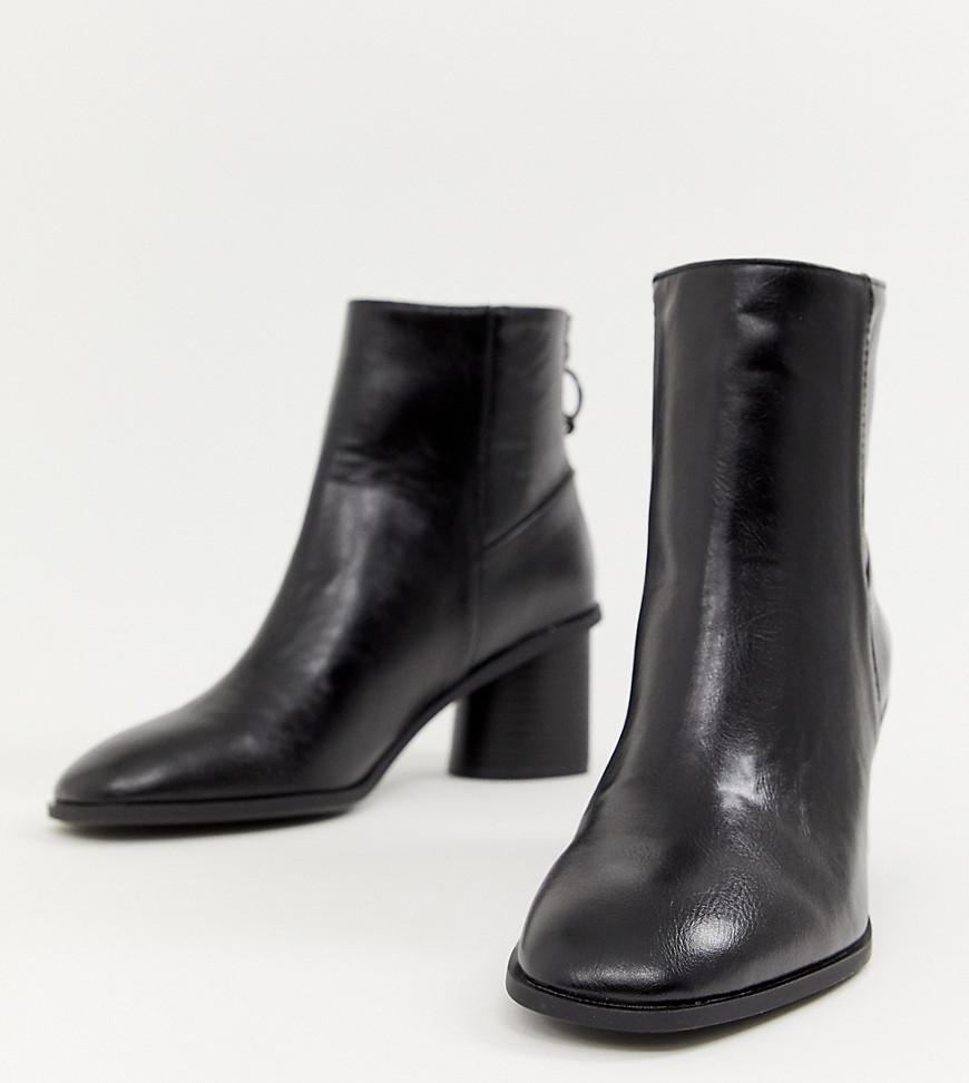 bershka round heel boot