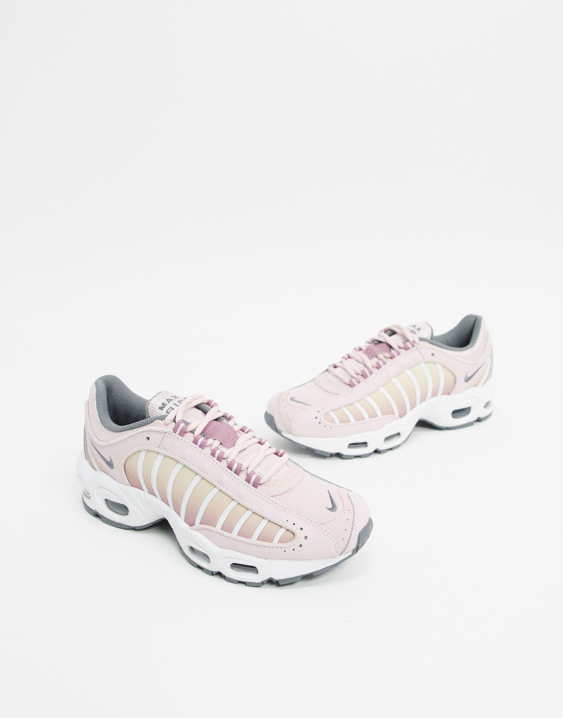 nike tailwind pale pink sneakers