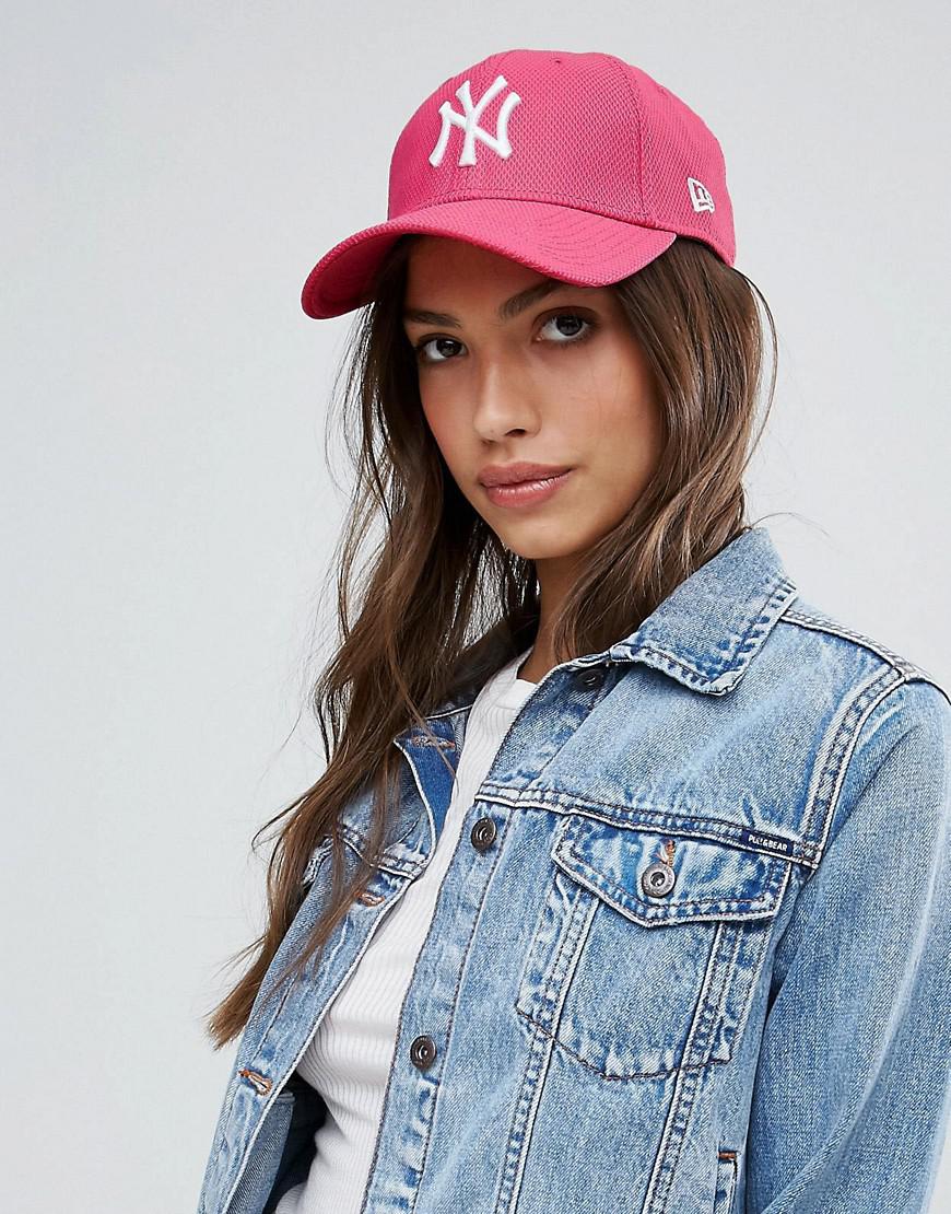 new york yankees cap girl