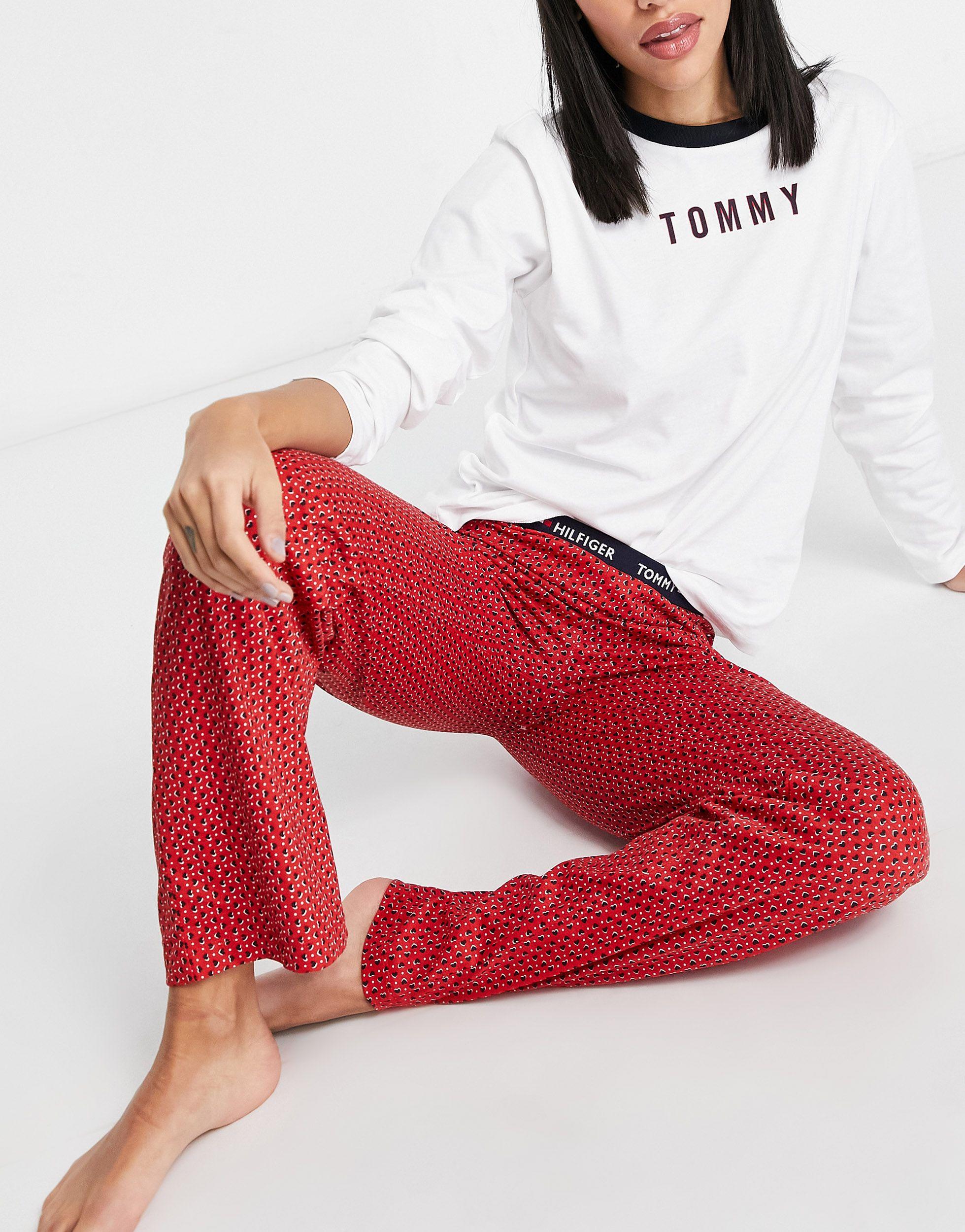 Tommy Hilfiger – pyjama-set mit langen ärmeln und leggings mit herzprint  aus bio-baumwolle in Rot | Lyst DE