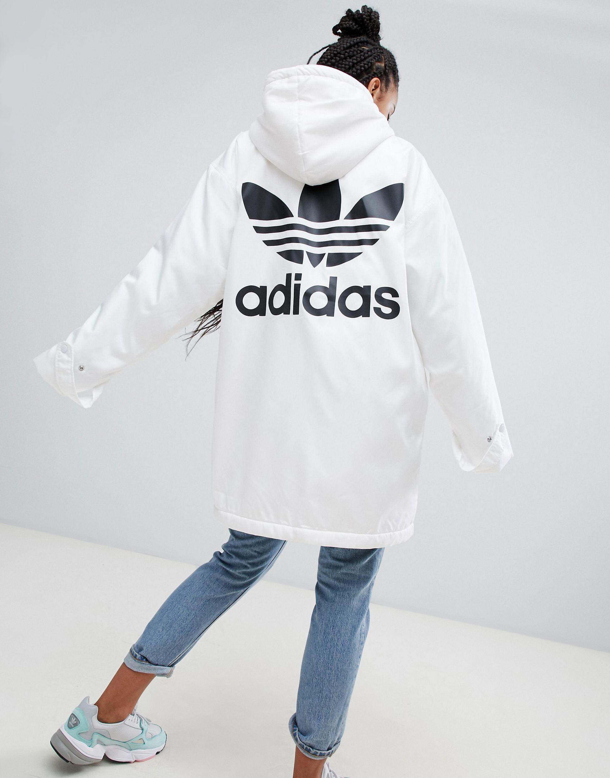 Abrigo gris con capucha y logo posterior adidas Originals de color Blanco |  Lyst