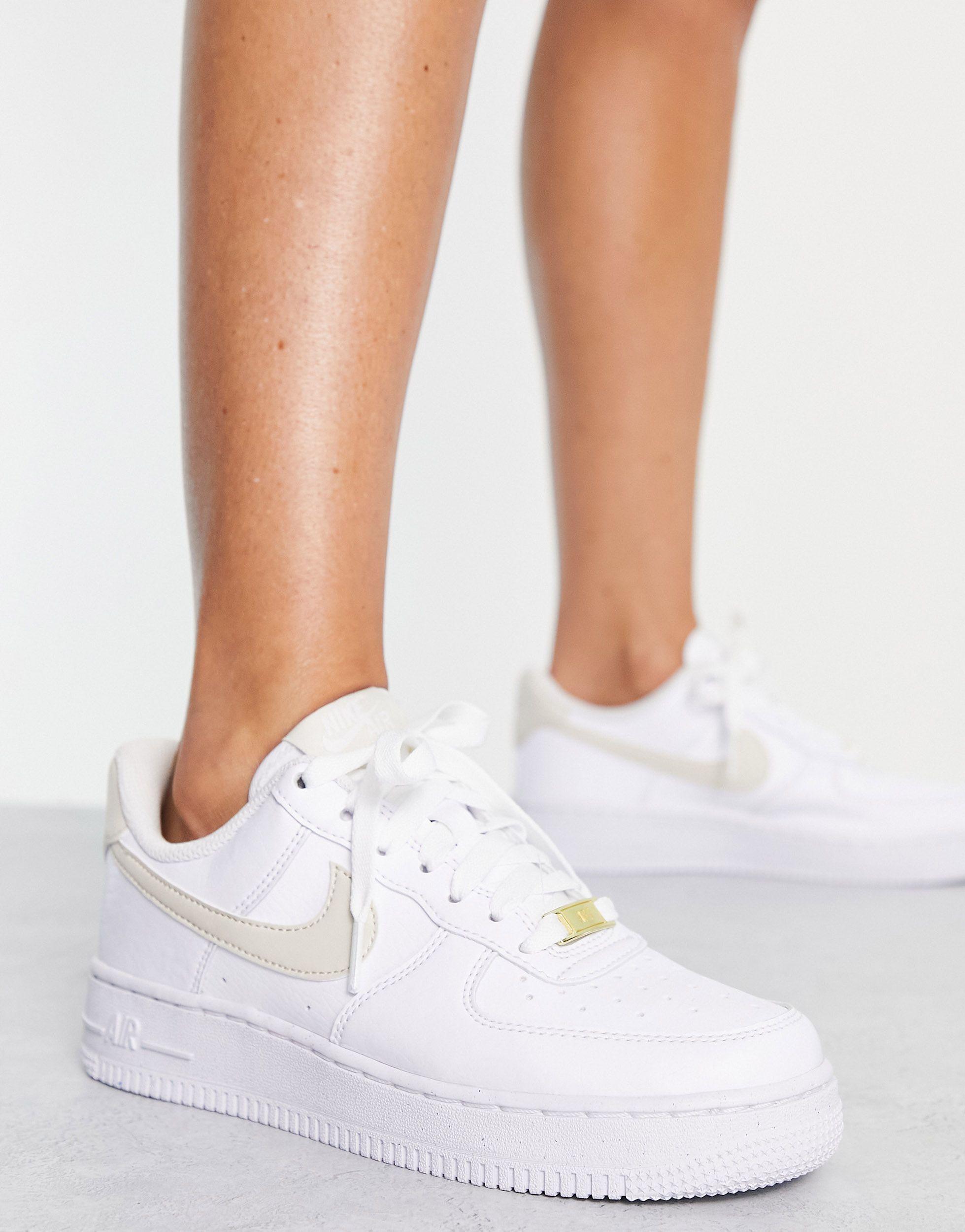 Air force 1 '07 next nature - sneakers bianche e oro metallizzato di Nike  in Bianco | Lyst