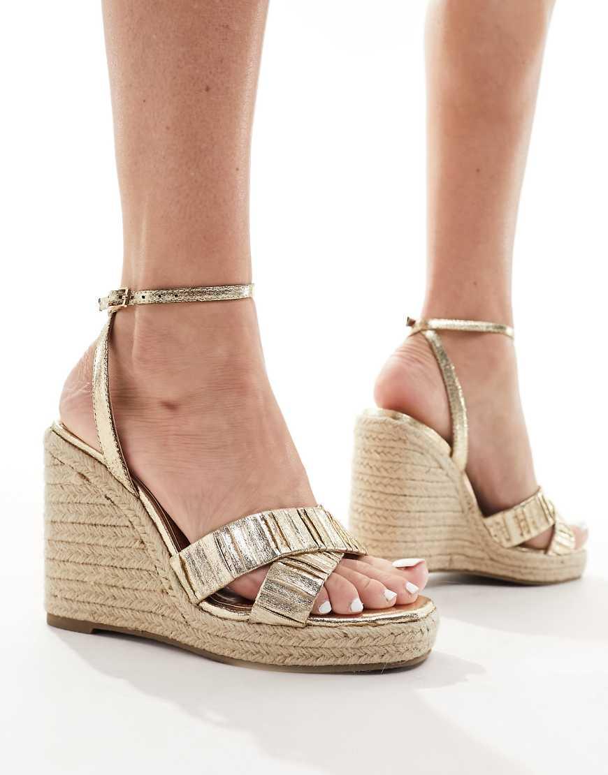 Asos Design Alpargatas Tiras Cruzadas Sandalias Doradas Con Cuña