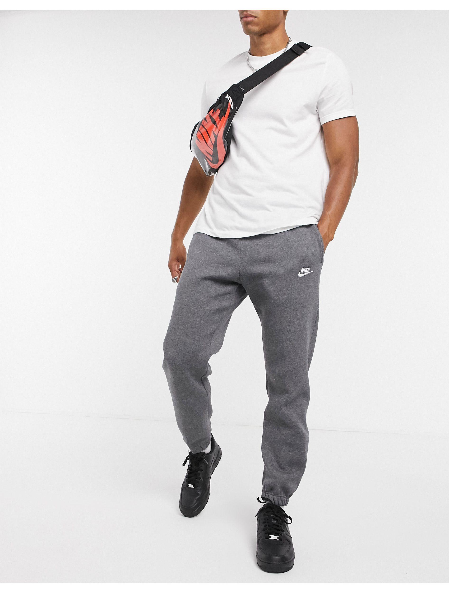 Nike Club Fleece Casual Fit joggers in 