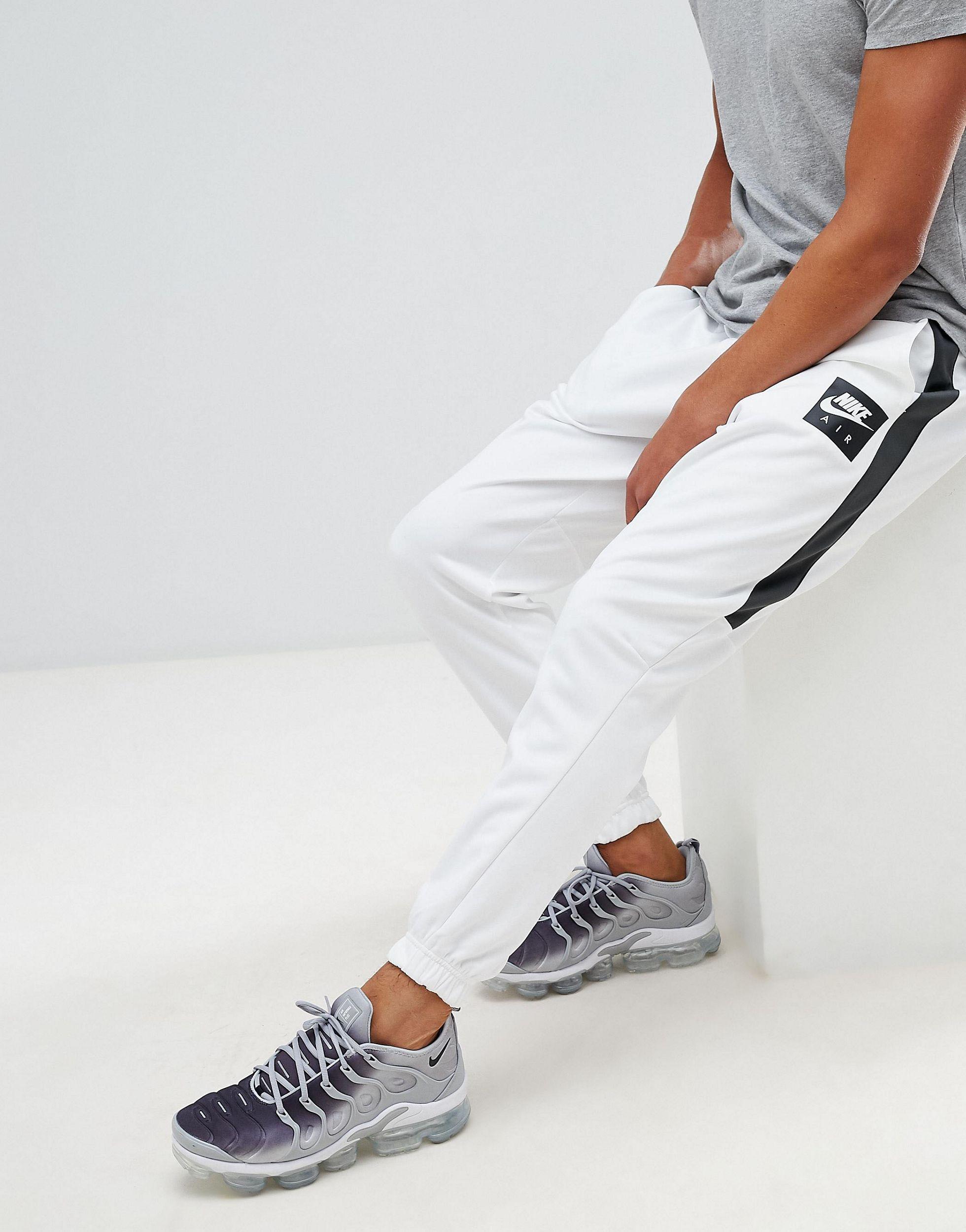 Nike – Air – e Jogginghose mit Seitenbahn, AJ5317-100 in Weiß für Herren |  Lyst DE