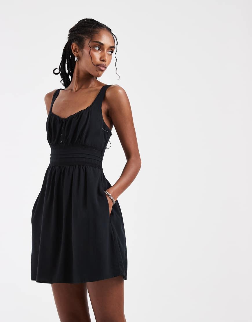 hollister black dress Women's Long-Sleeve Mesh Mini in Floral Size XS from Style fit Hollister + Woven Halter Mini