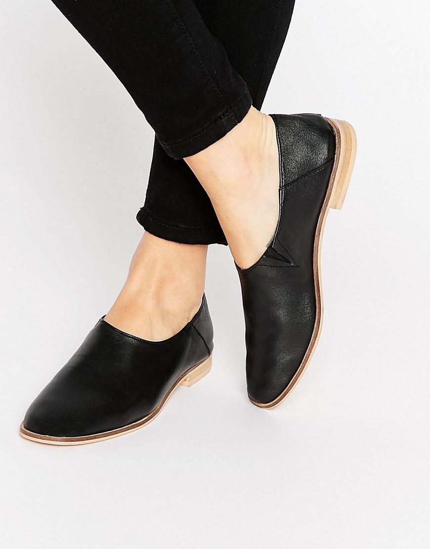 flat leather sneakers