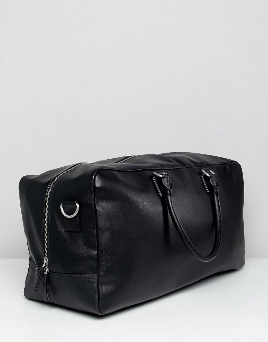 tommy weekend bag
