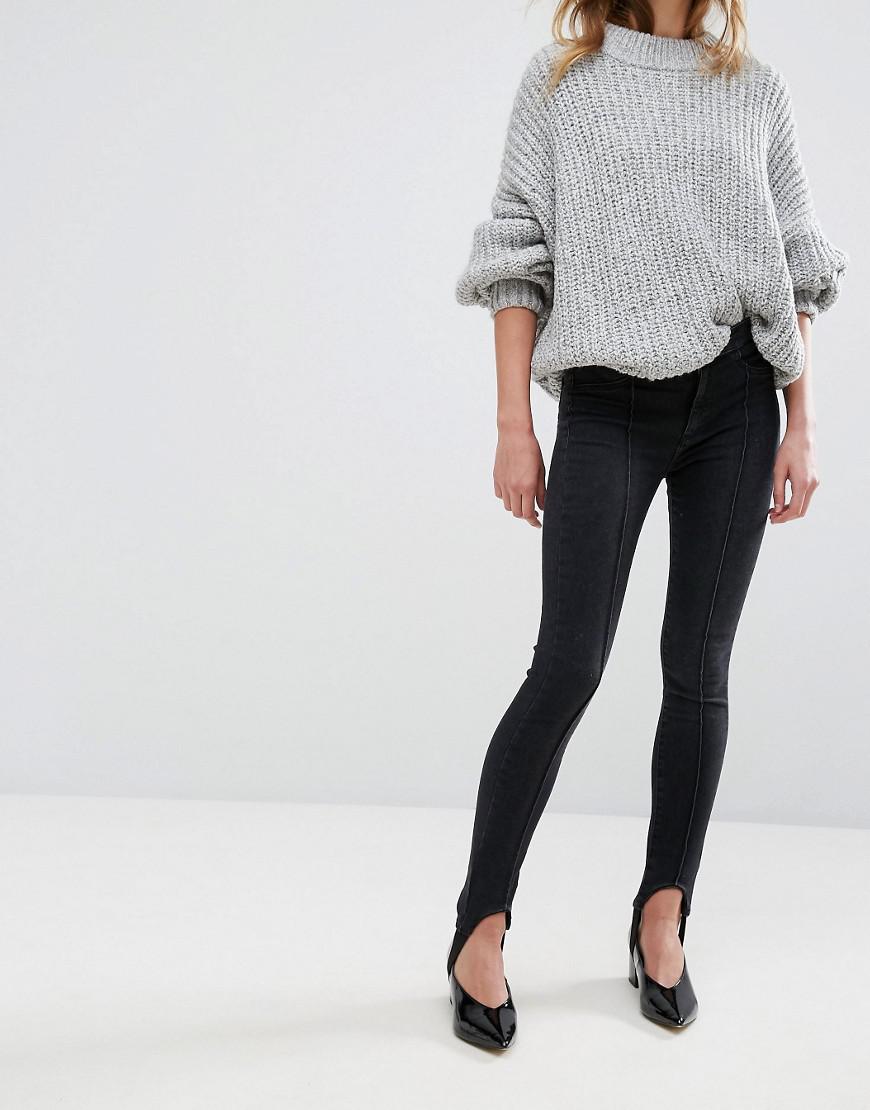 skinny jeans with stirrups