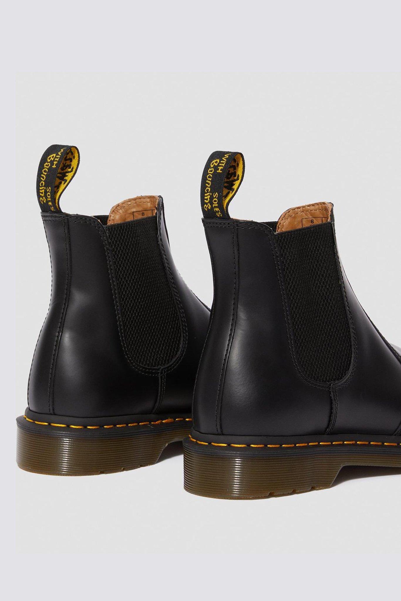 dr martens boots without yellow stitching