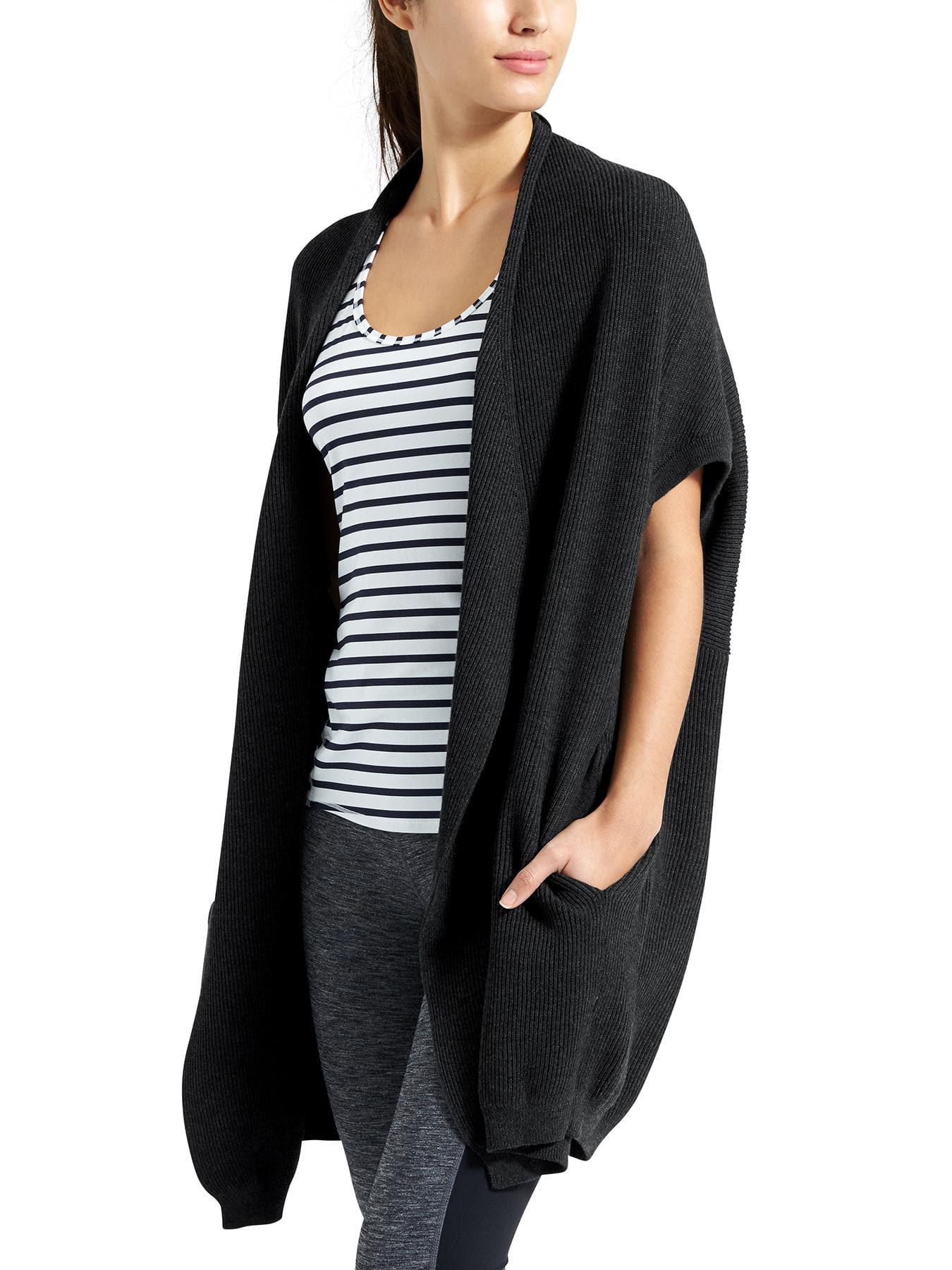 Athleta Restful Cocoon Wrap in Gray | Lyst