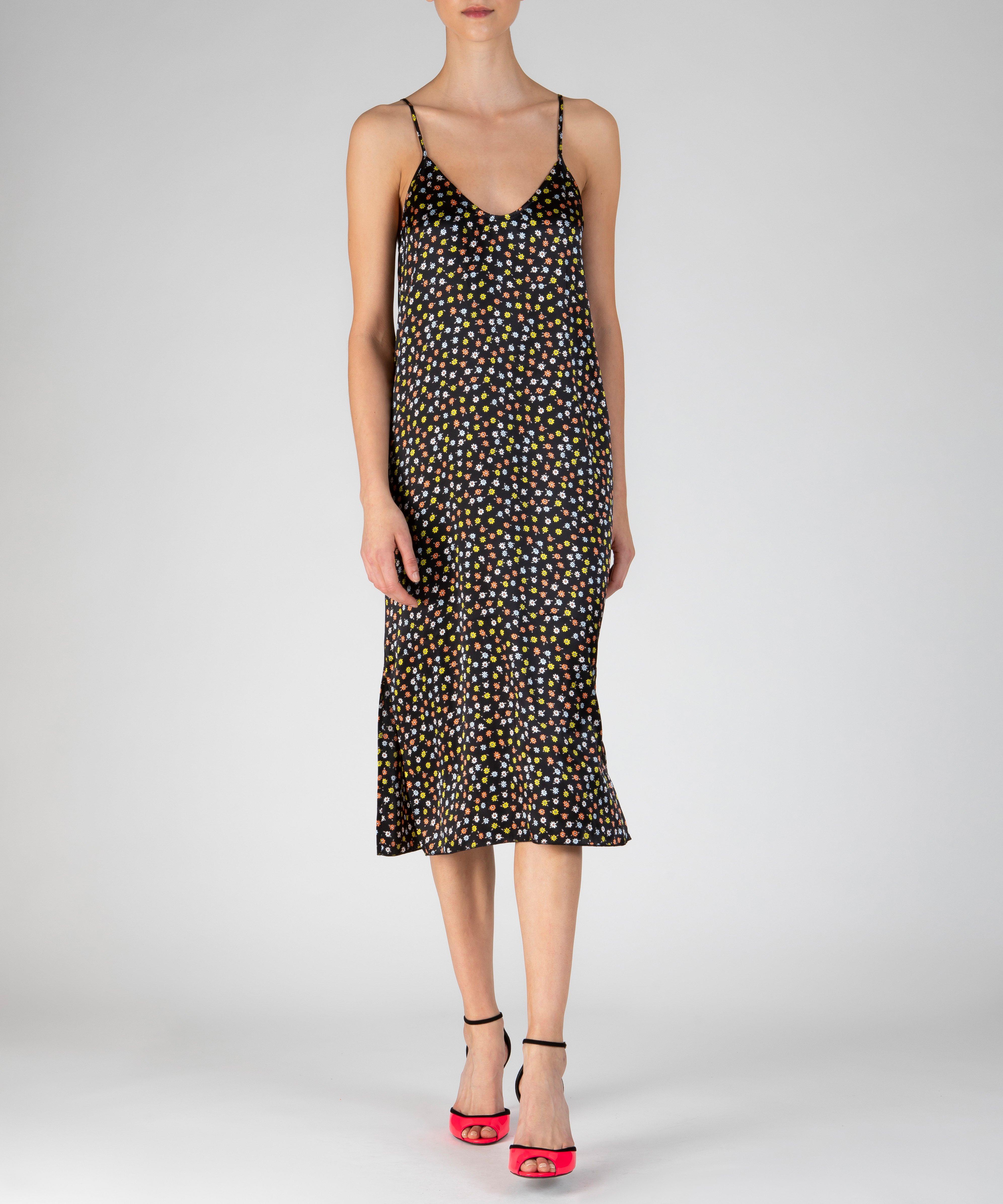 romwe and shein the same