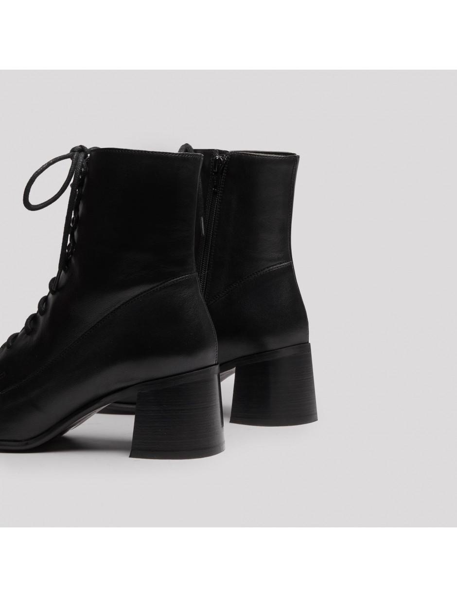 emma black boots miista