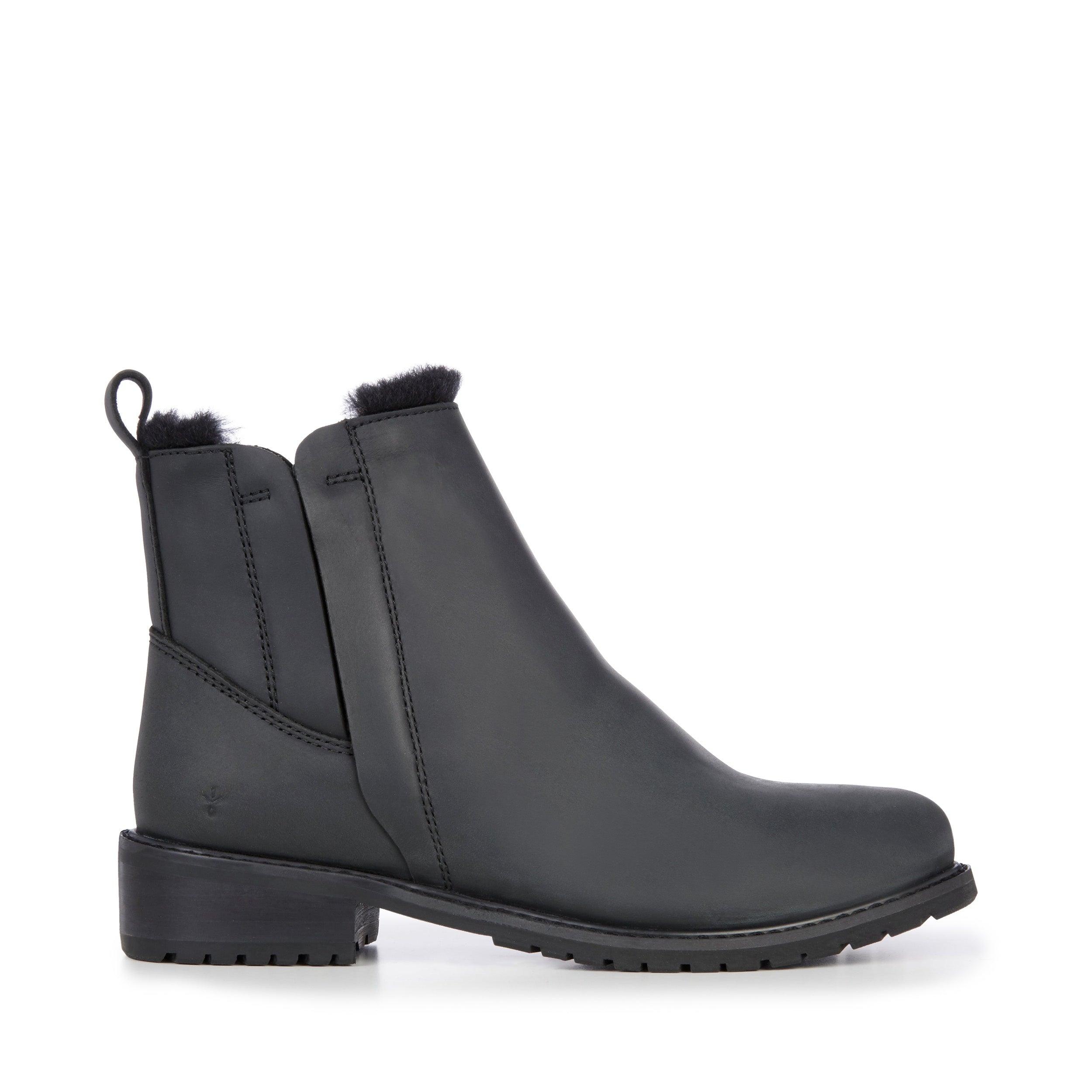 EMU Emu Pioneer Leather Boot in Black 
