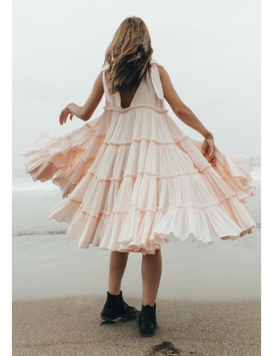 guys wearing women's clothing