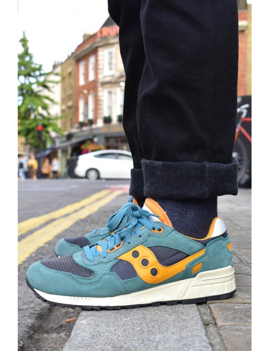 blue and orange saucony