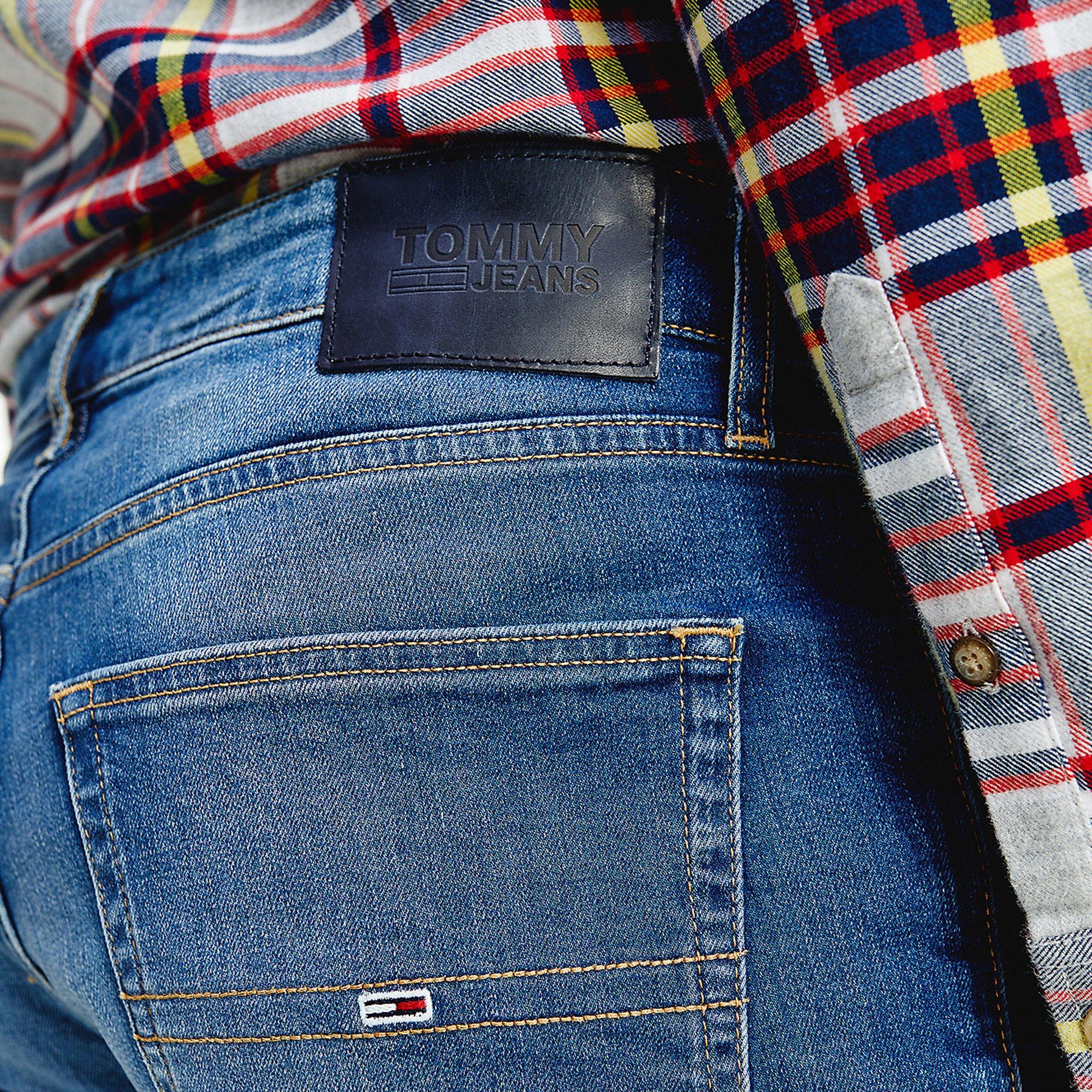 Tommy Hilfiger Denim Ryan Regular Straight Jeans Wilson Mid Blue Stretch  for Men - Save 35% | Lyst