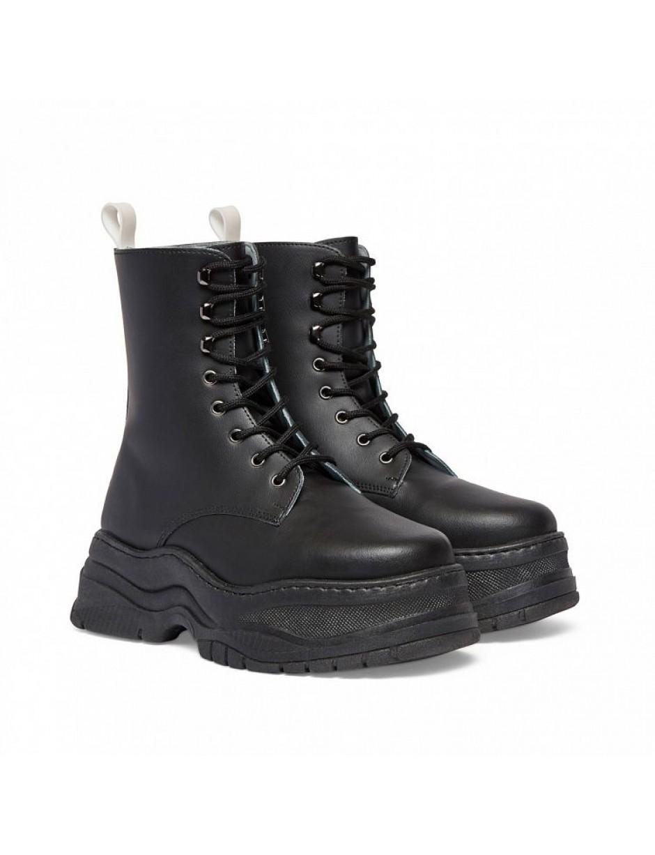 chiara ferragni combat boots