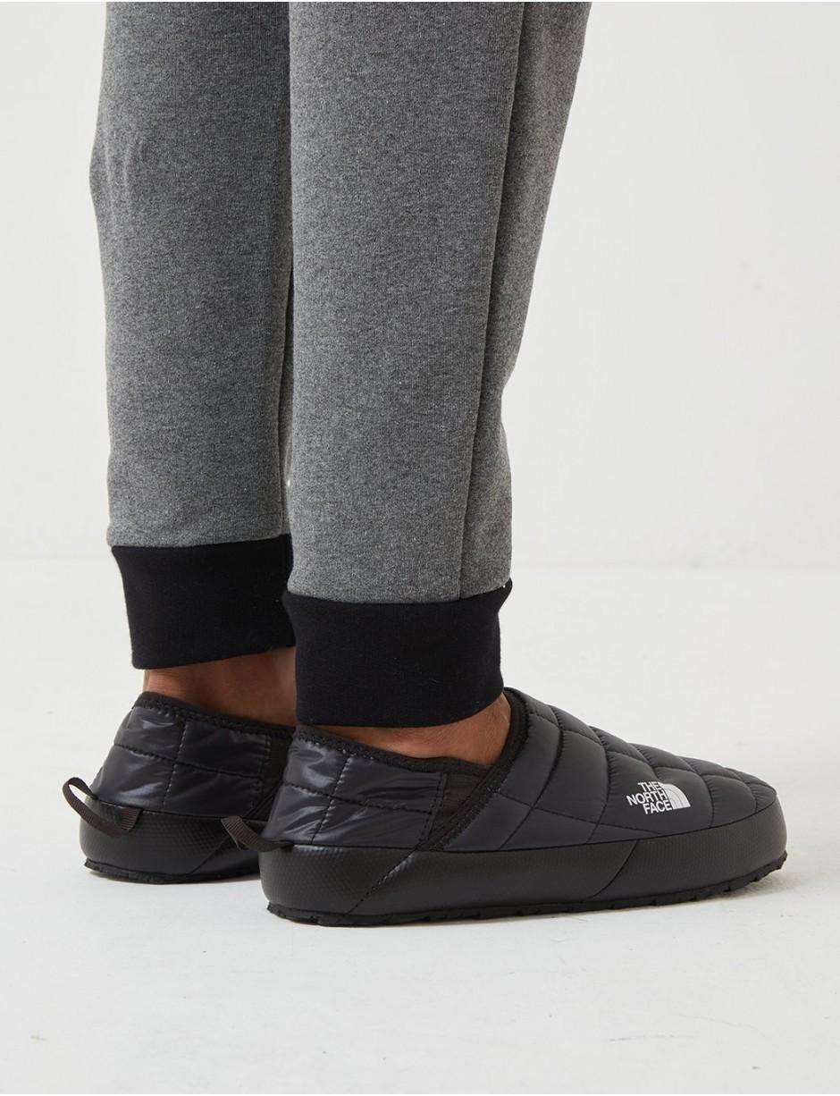 The North Face Fleece Thermoball Traction Mule V in Black for Men | Lyst  Australia