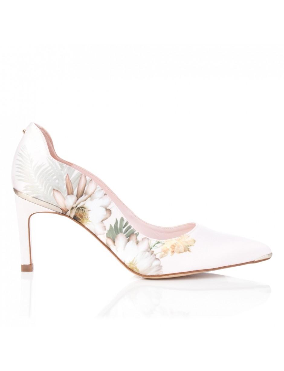 pale pink shoes low heel