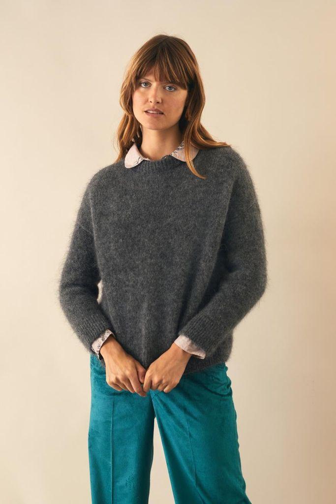 grey plain jumper