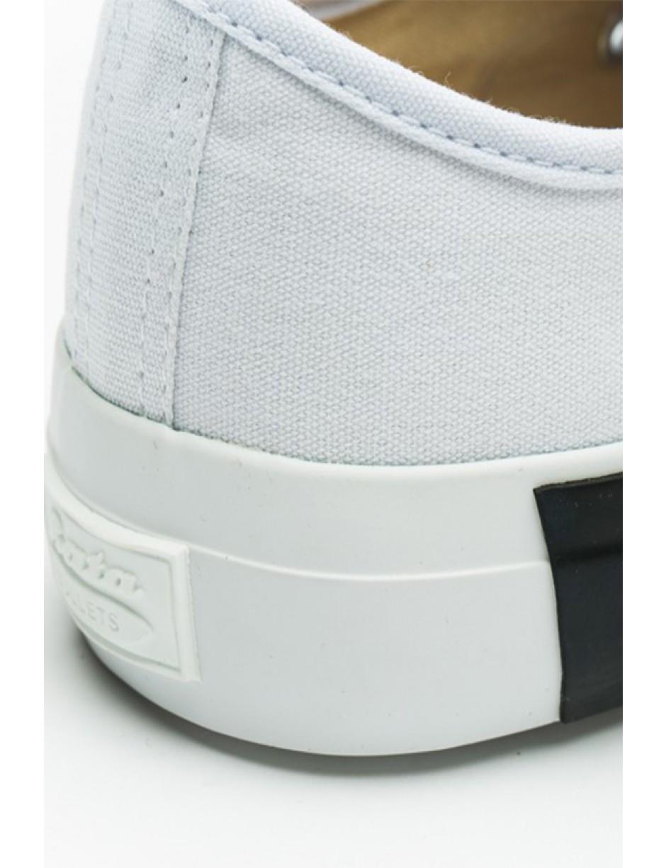 bata white canvas shoes