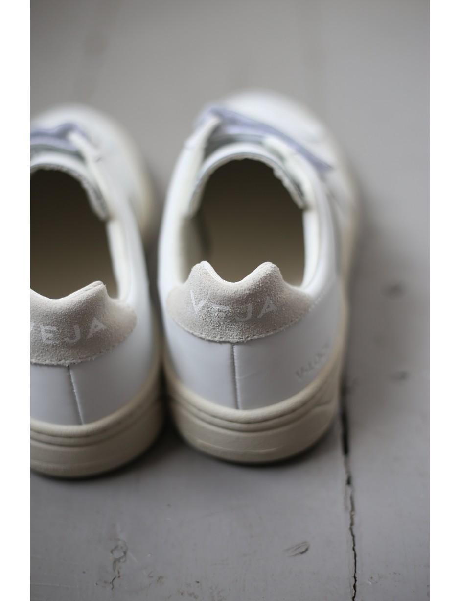 veja v12 all white