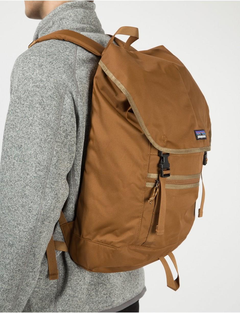 25/% OFF! Patagonia Arbor Market Backpack 15L Bence Brown