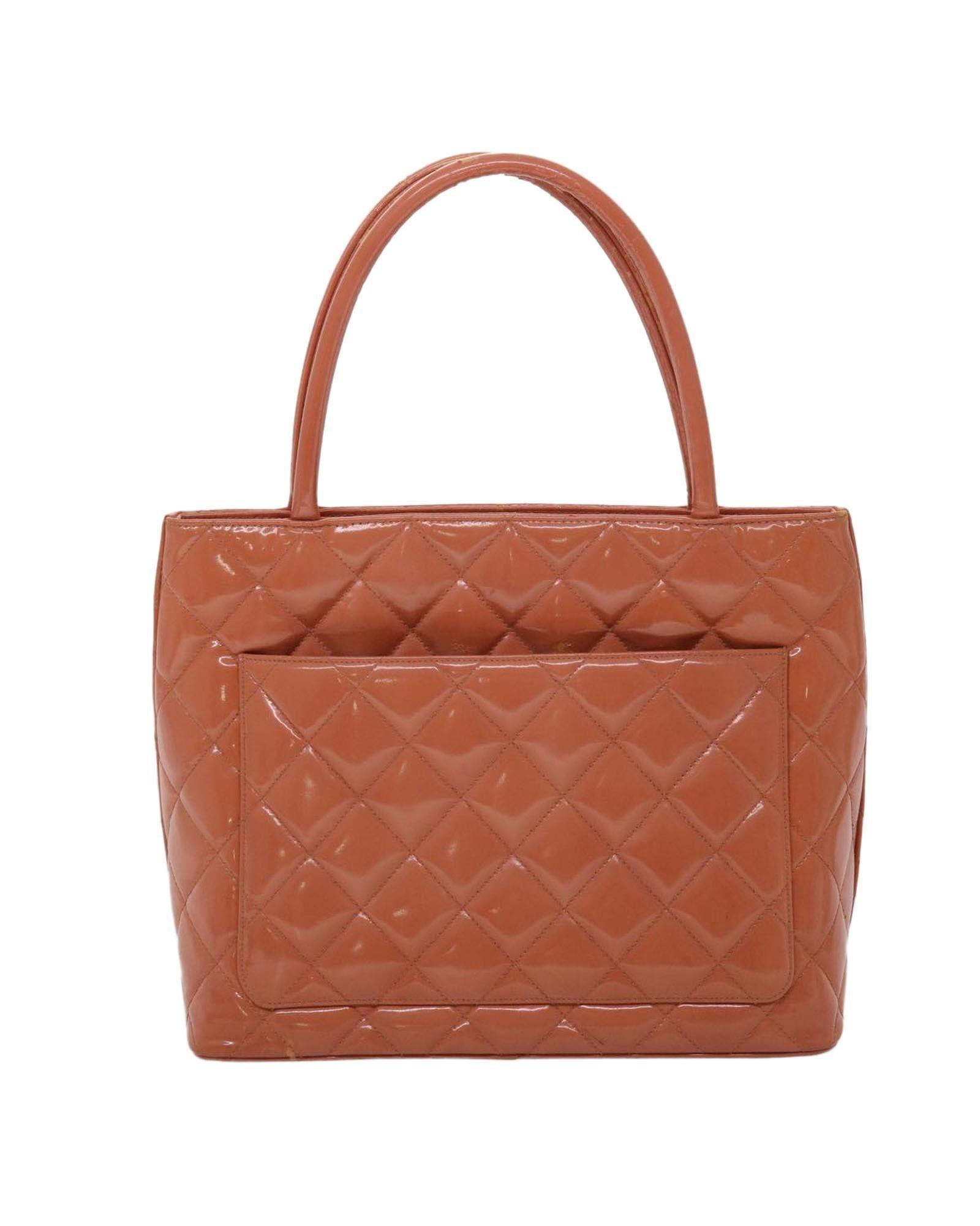 Chanel Patent Leather Tote Bag With Cc Logo in Brown