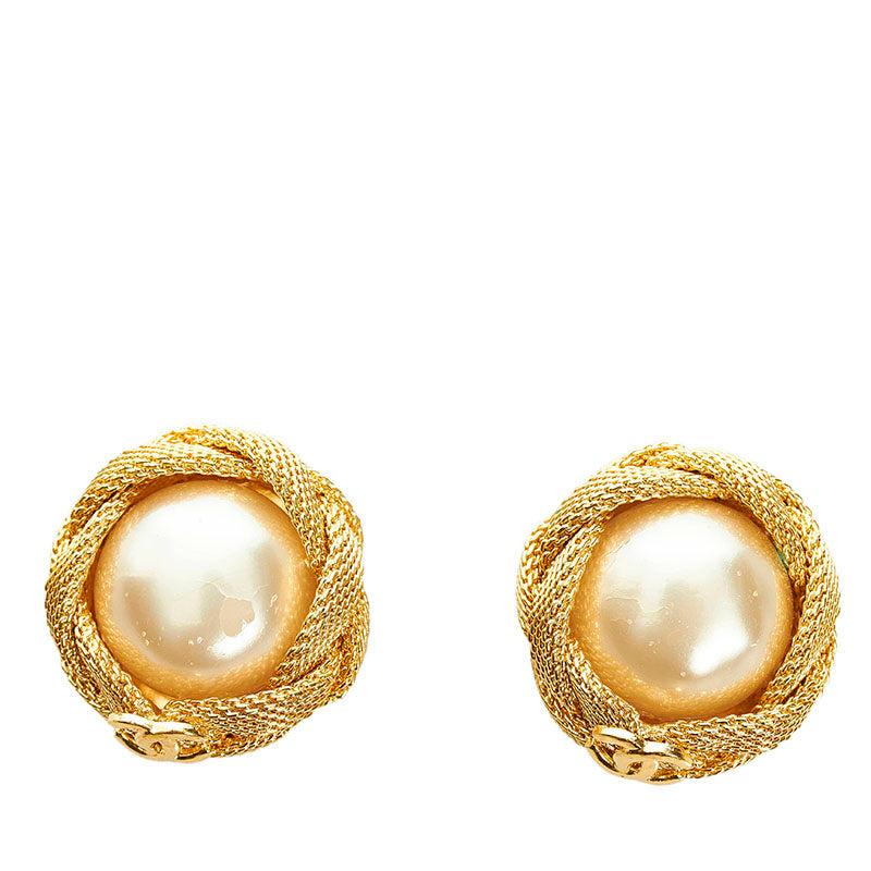 Chanel Pre-loved Faux Pearl Clip On Earrings in Metallic | Lyst