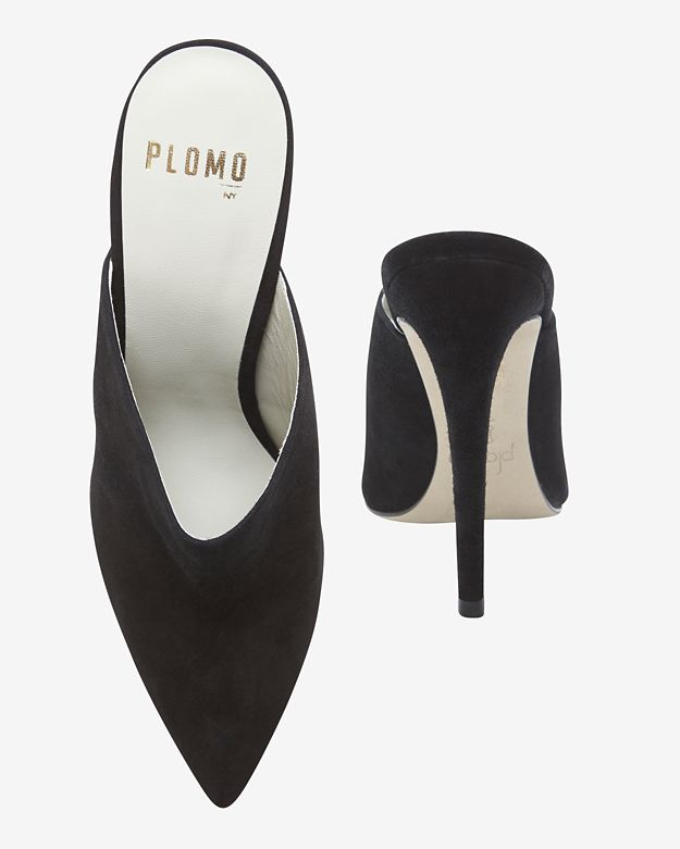 black pointed toe mule