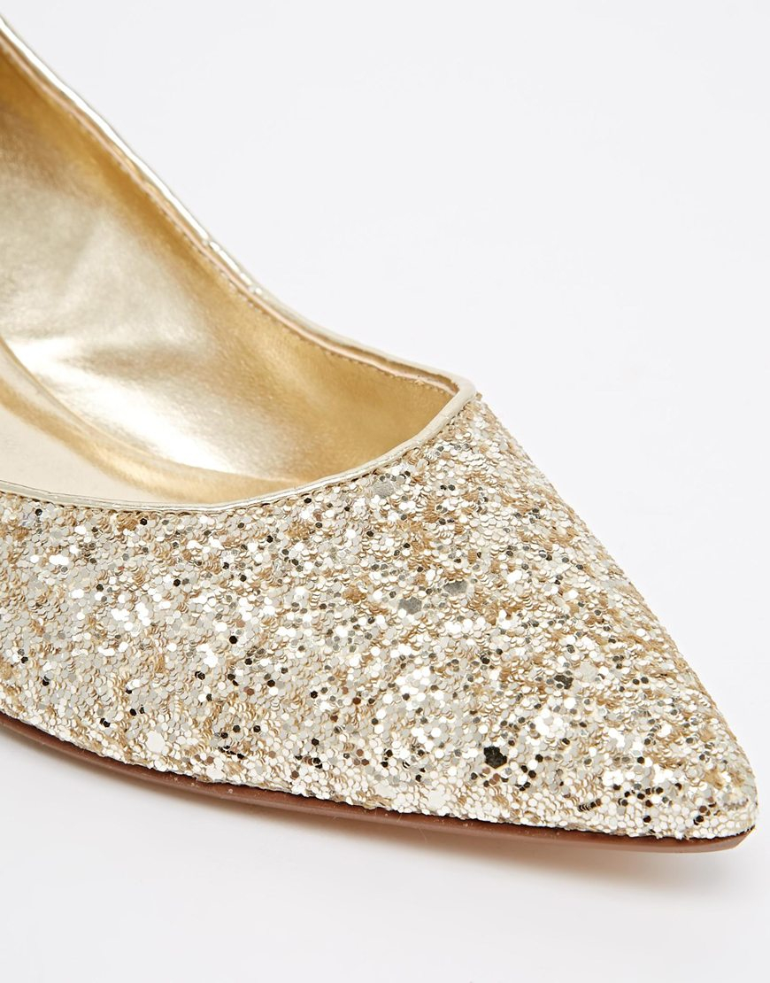 Blitzen Gold Kitten Heel Pumps Metallic |