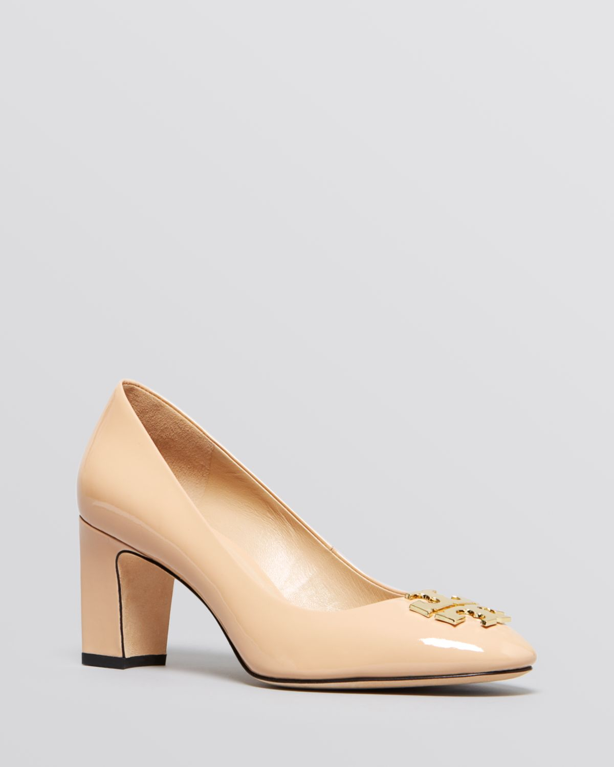 Tory Burch Pumps - Raleigh Logo Mid Heel in Natural | Lyst